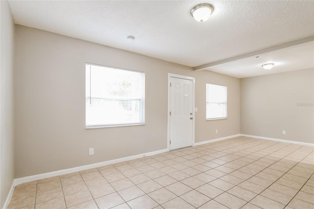 Photo of 7503 N Dartmouth Avenue, Tampa, FL 33604 (MLS # O6384673)