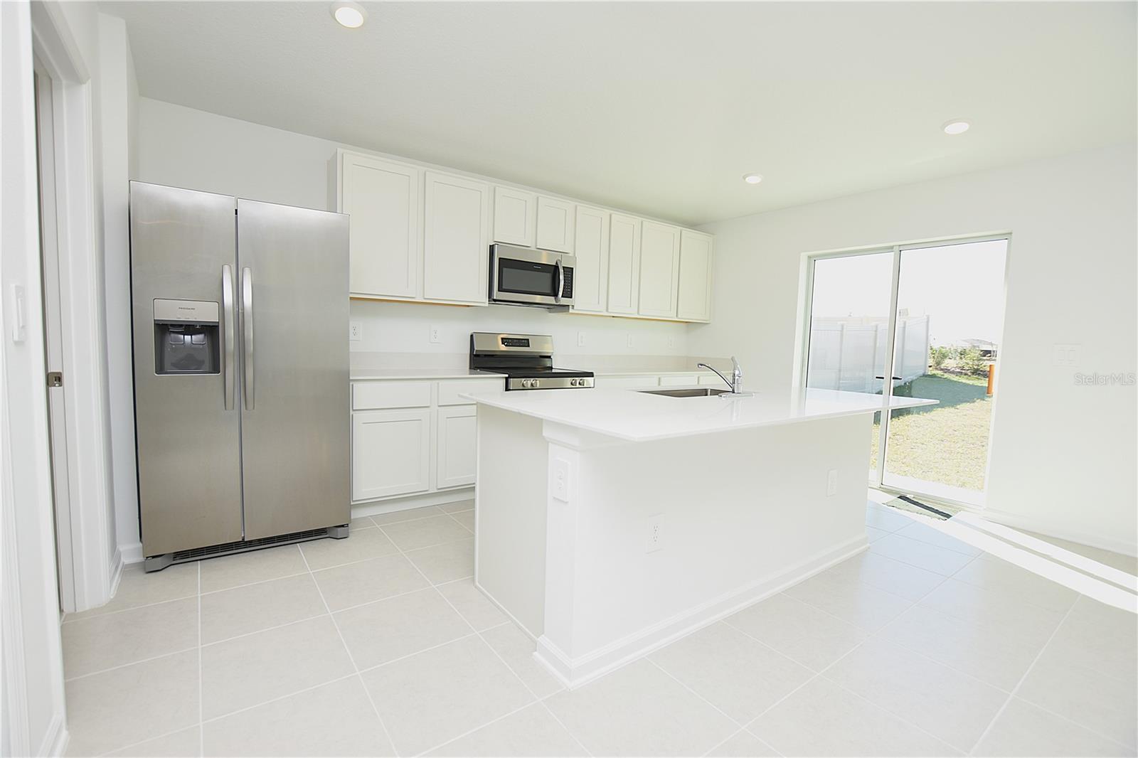 HAMILTON BLUFF SUBDIVISION PHASES 1 & 2 - Residential Lease