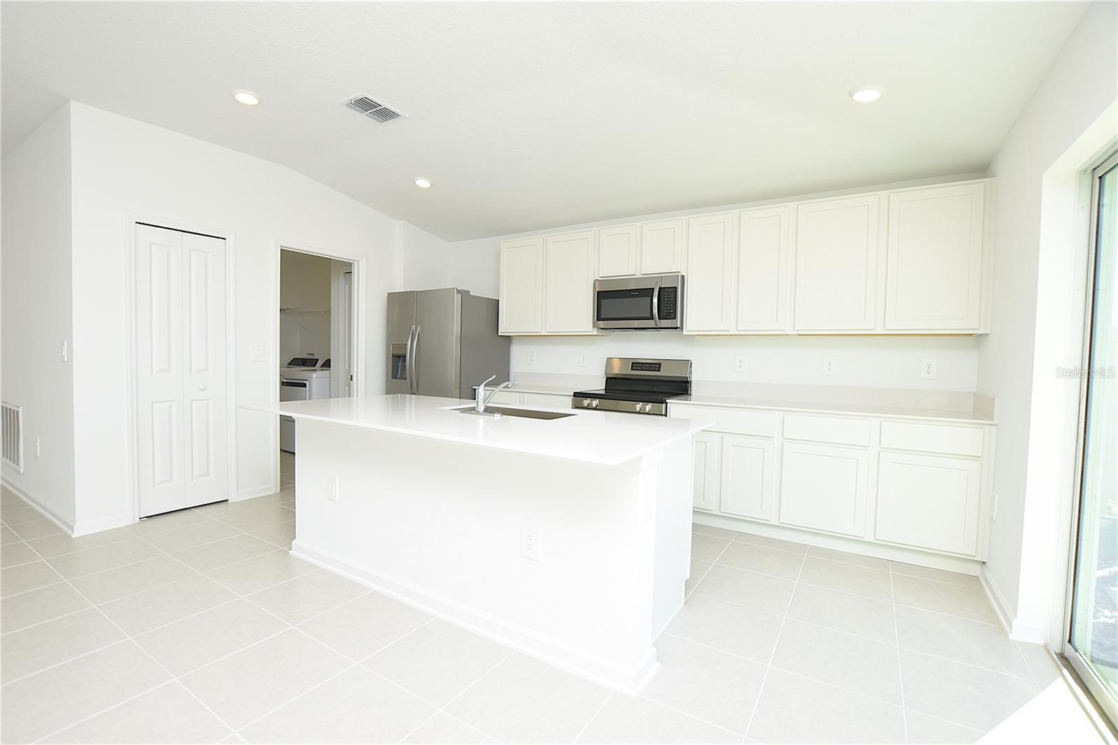 HAMILTON BLUFF SUBDIVISION PHASES 1 & 2 - Residential Lease