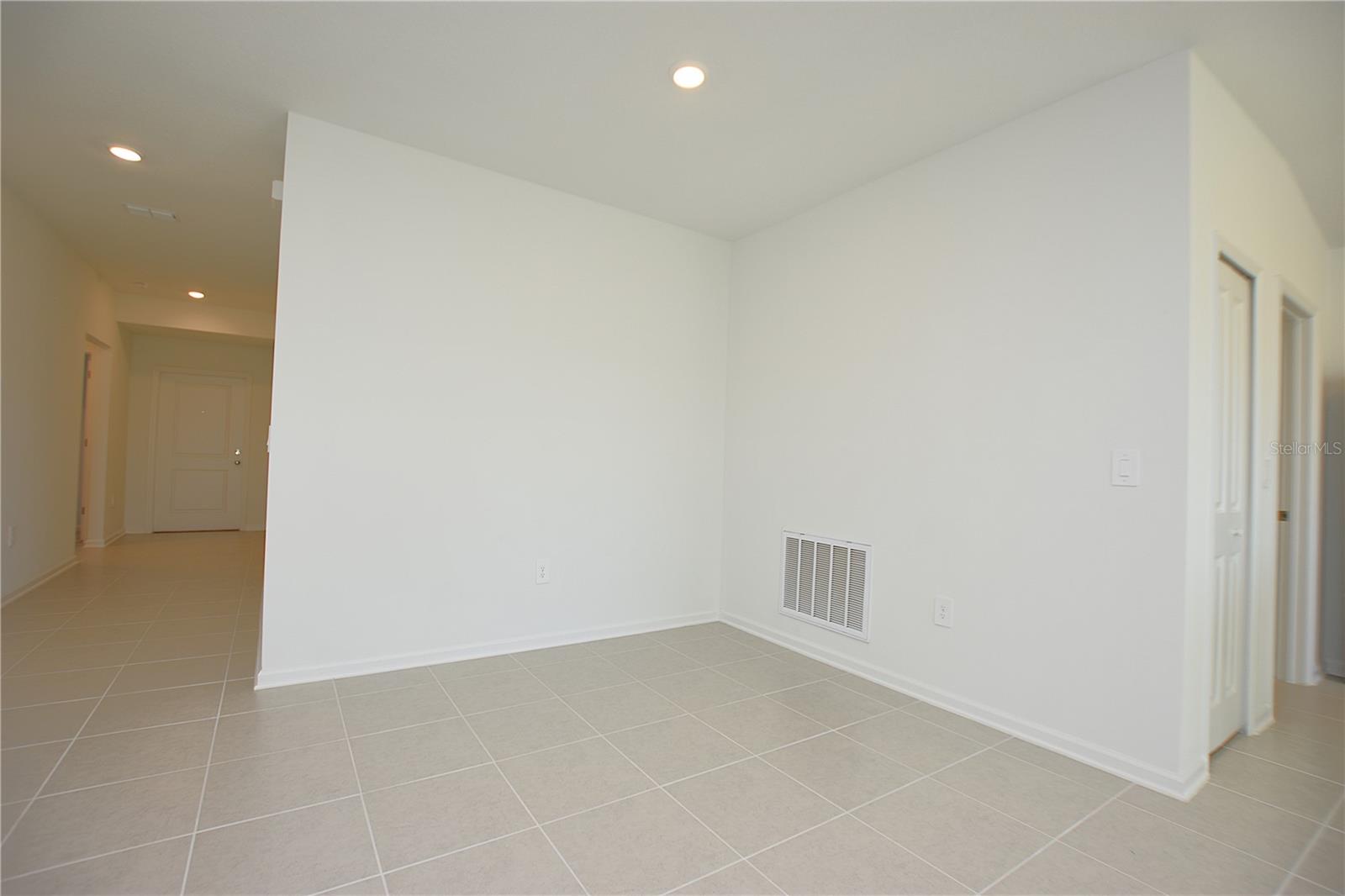 HAMILTON BLUFF SUBDIVISION PHASES 1 & 2 - Residential Lease