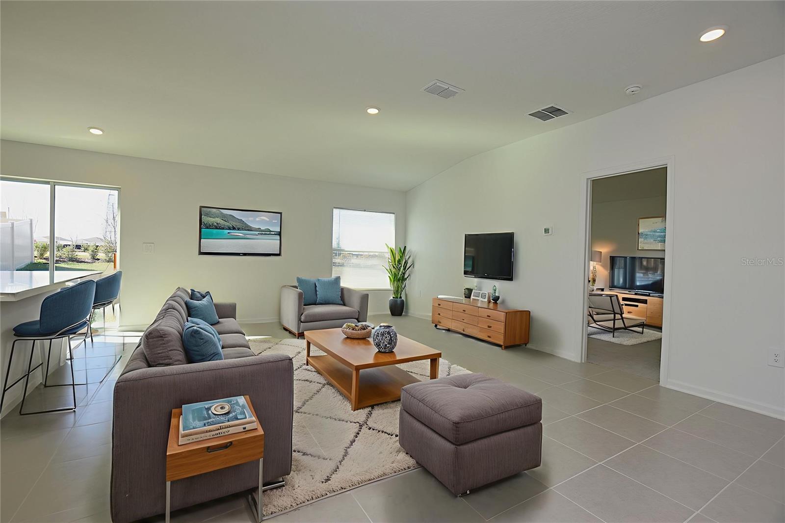 HAMILTON BLUFF SUBDIVISION PHASES 1 & 2 - Residential Lease