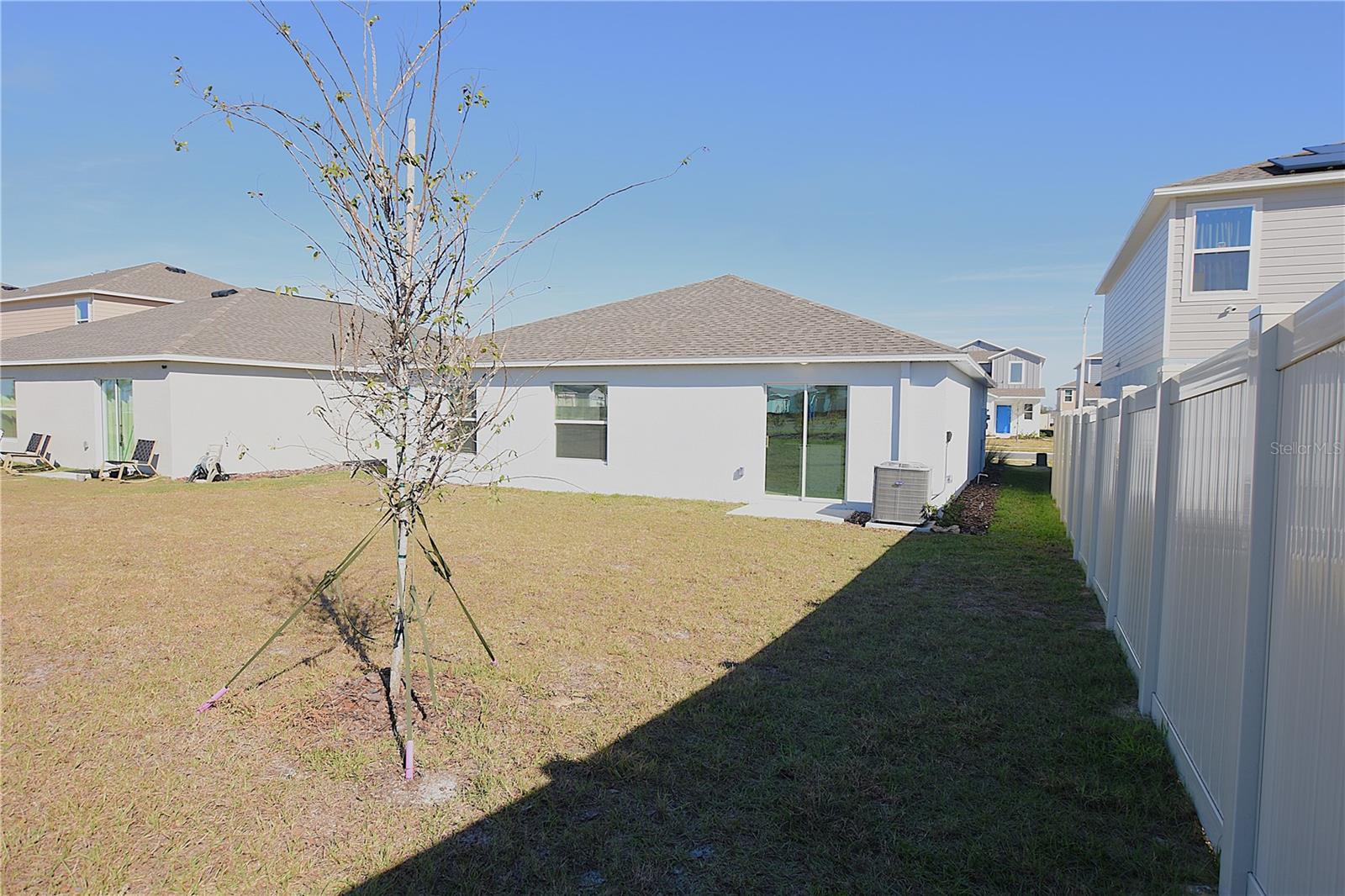 HAMILTON BLUFF SUBDIVISION PHASES 1 & 2 - Residential Lease