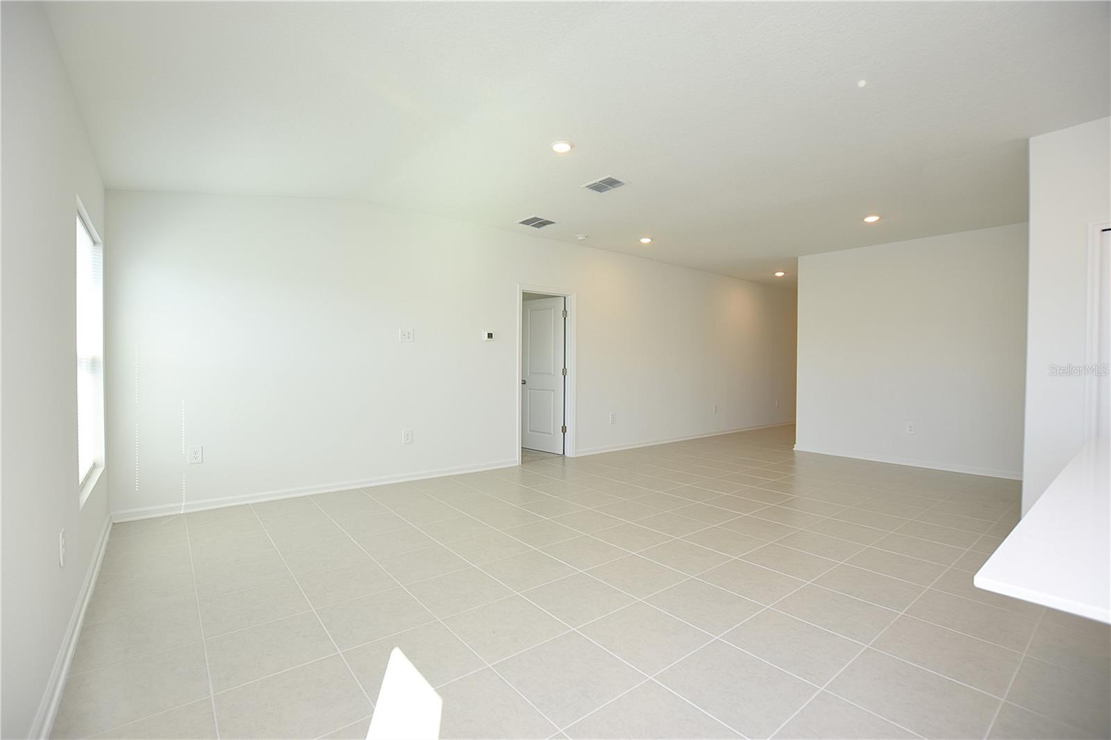 HAMILTON BLUFF SUBDIVISION PHASES 1 & 2 - Residential Lease