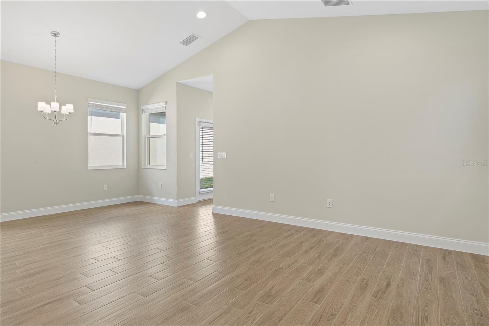 ENCORE AT OVATION - Residential Lease