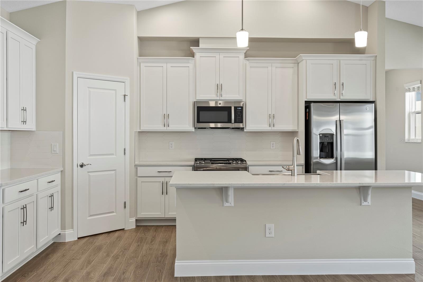 ENCORE AT OVATION - Residential Lease