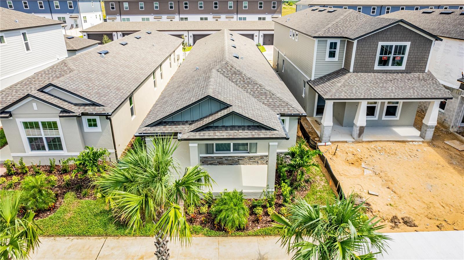 ENCORE AT OVATION - Residential Lease