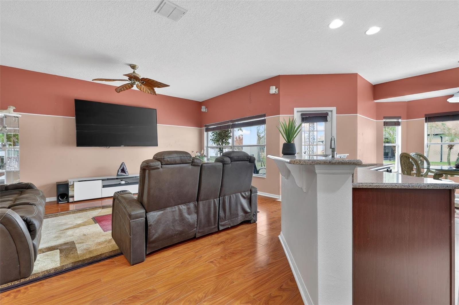 CYPRESS LAKES - Residential