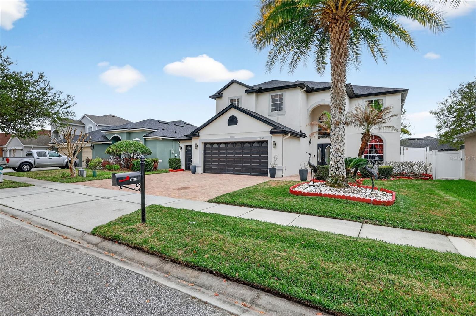 CYPRESS LAKES - Residential