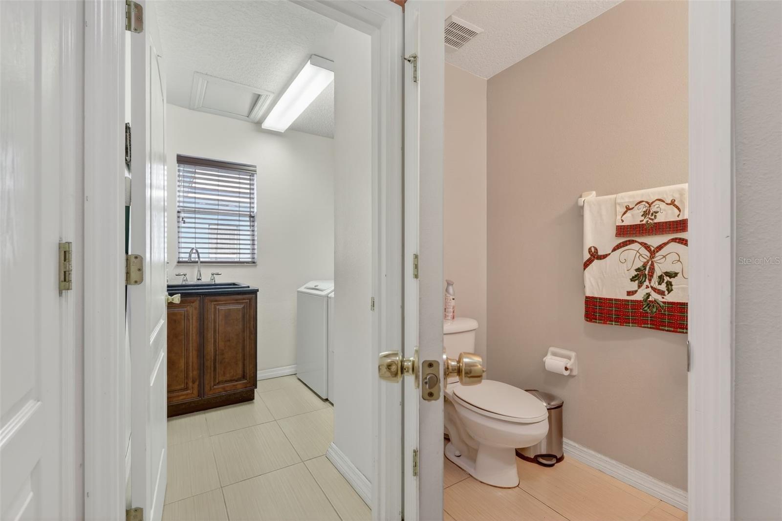 CYPRESS LAKES - Residential