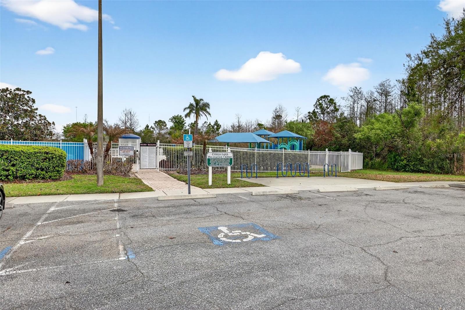 CYPRESS LAKES - Residential