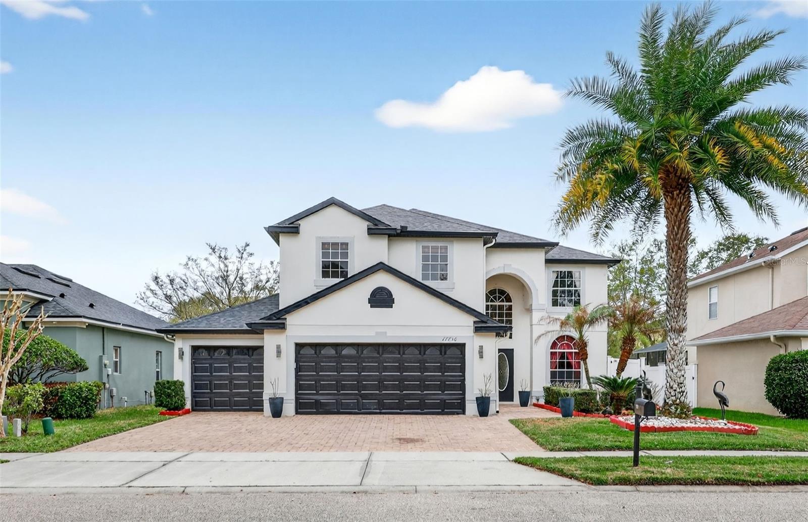 CYPRESS LAKES - Residential