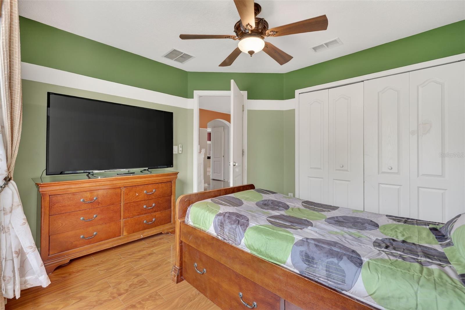 CYPRESS LAKES - Residential