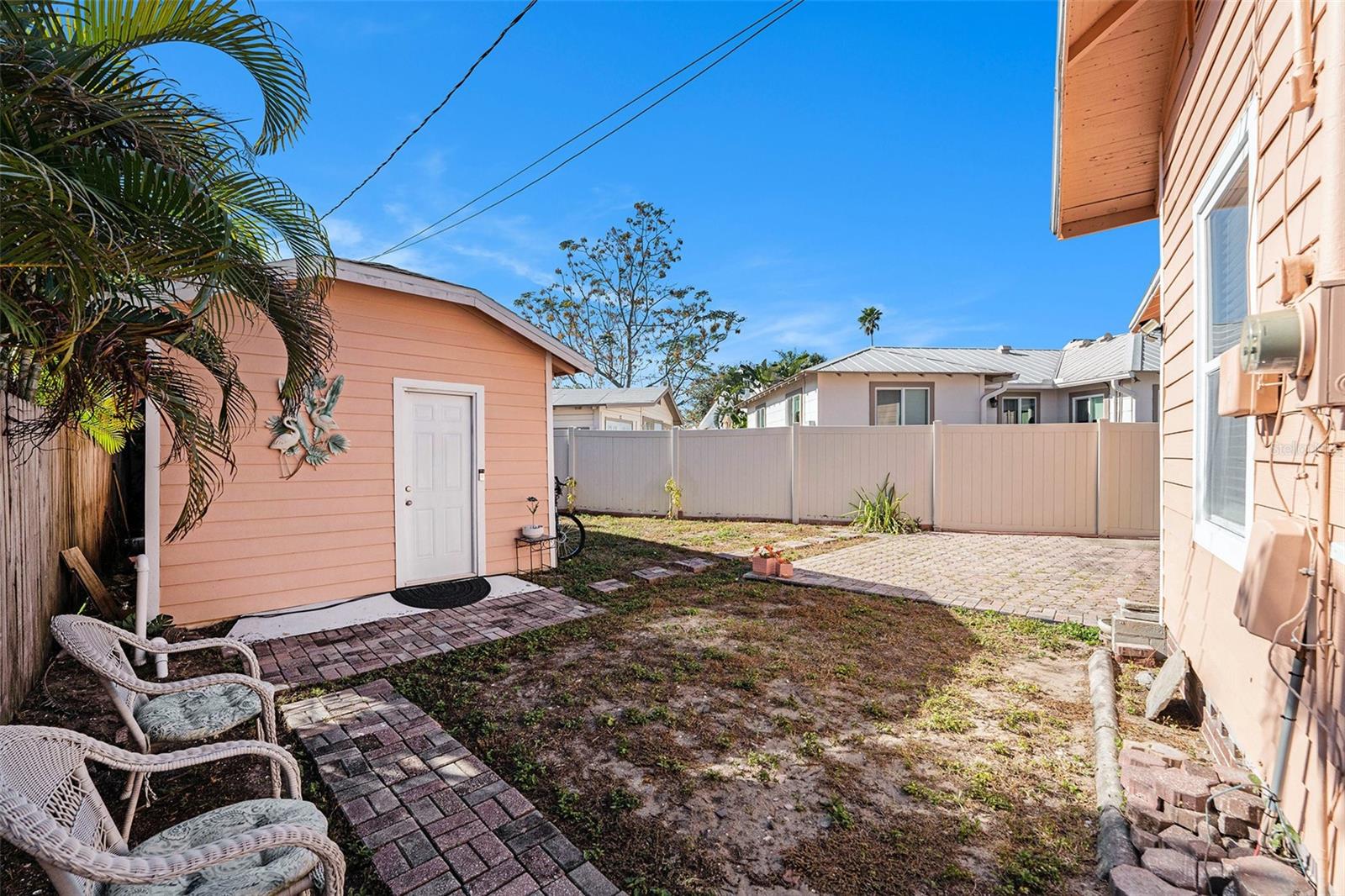 SHADOW LAWN - Residential