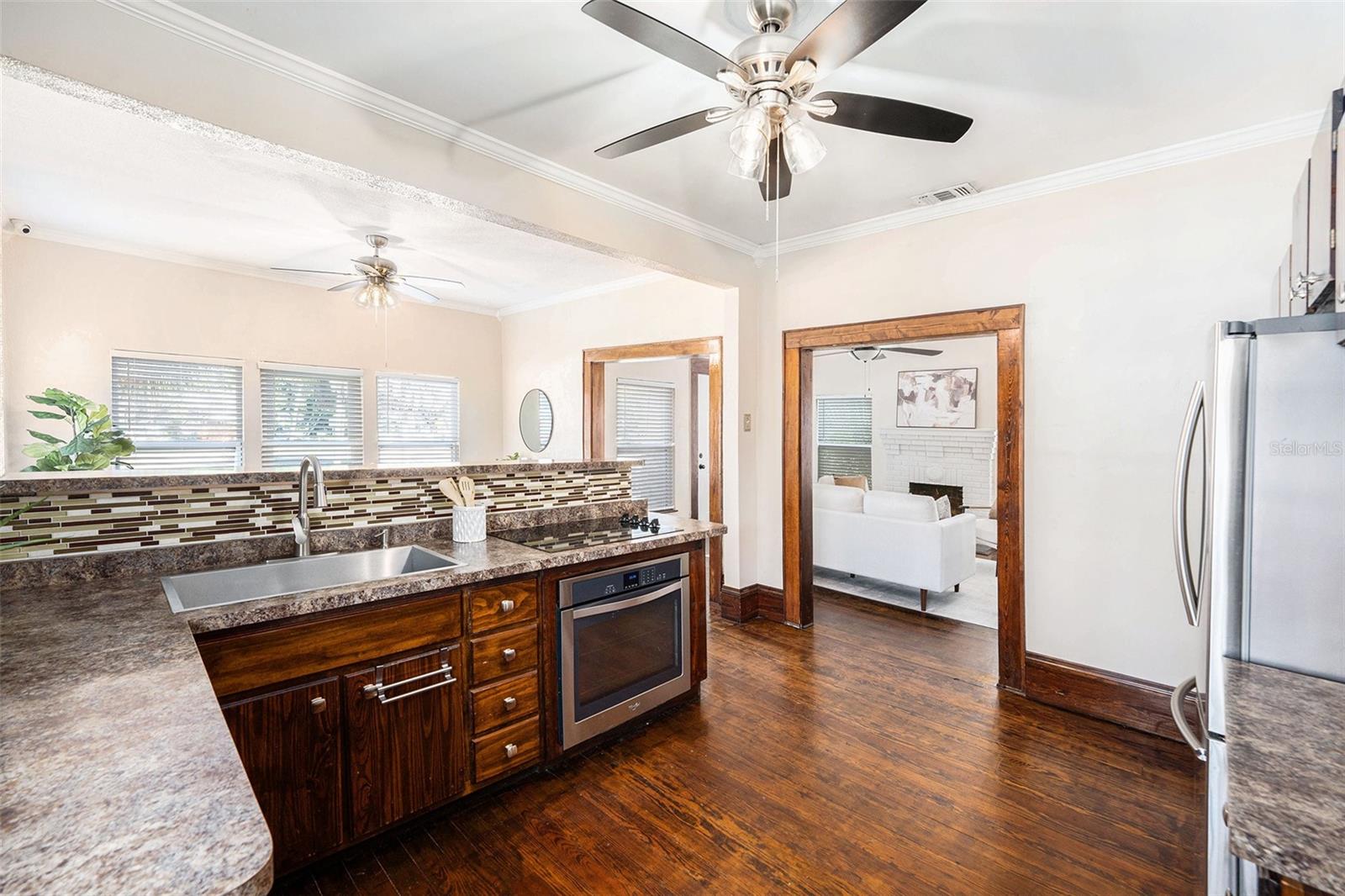 SHADOW LAWN - Residential