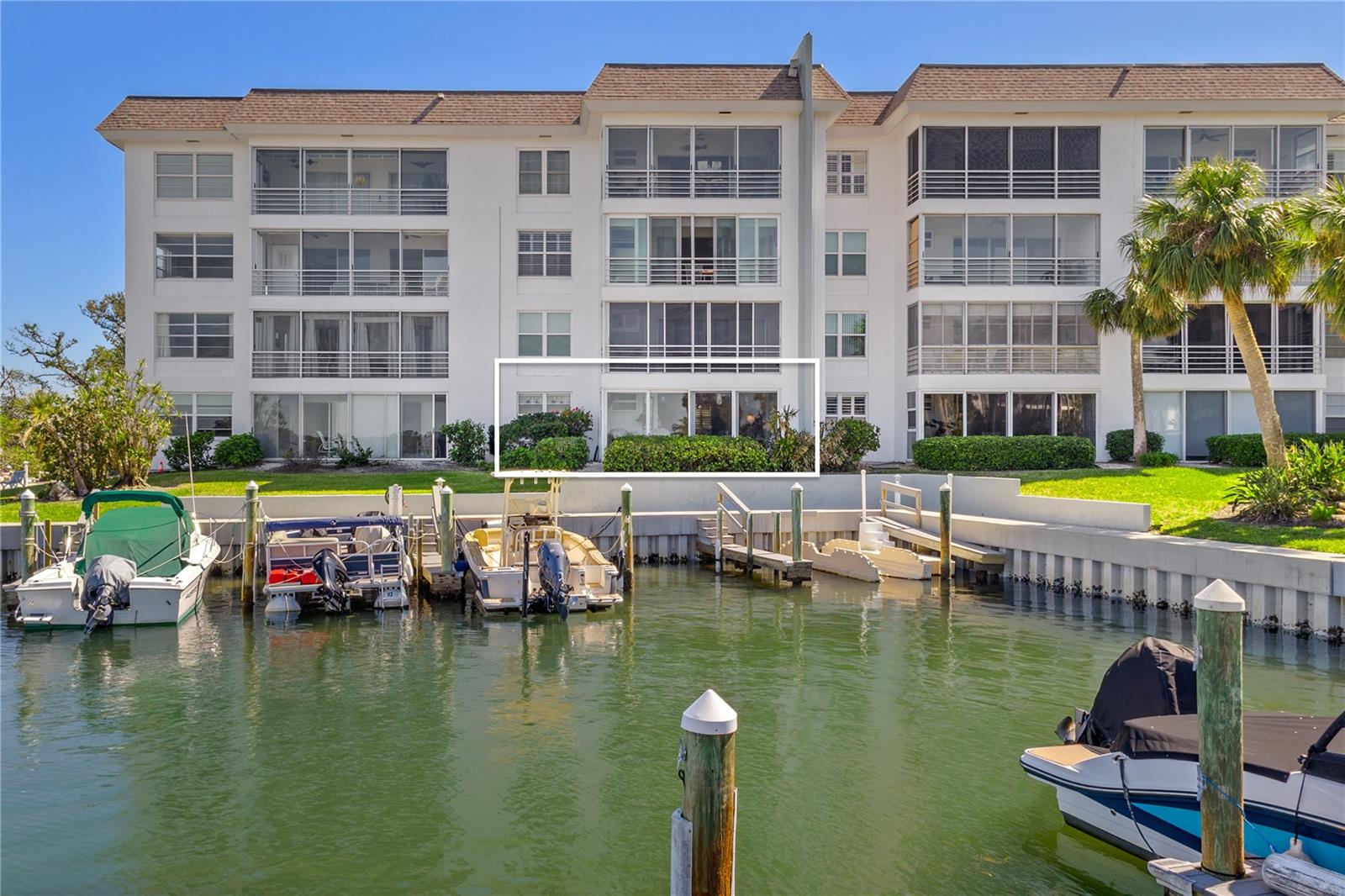 600 SUTTON PLACE 104