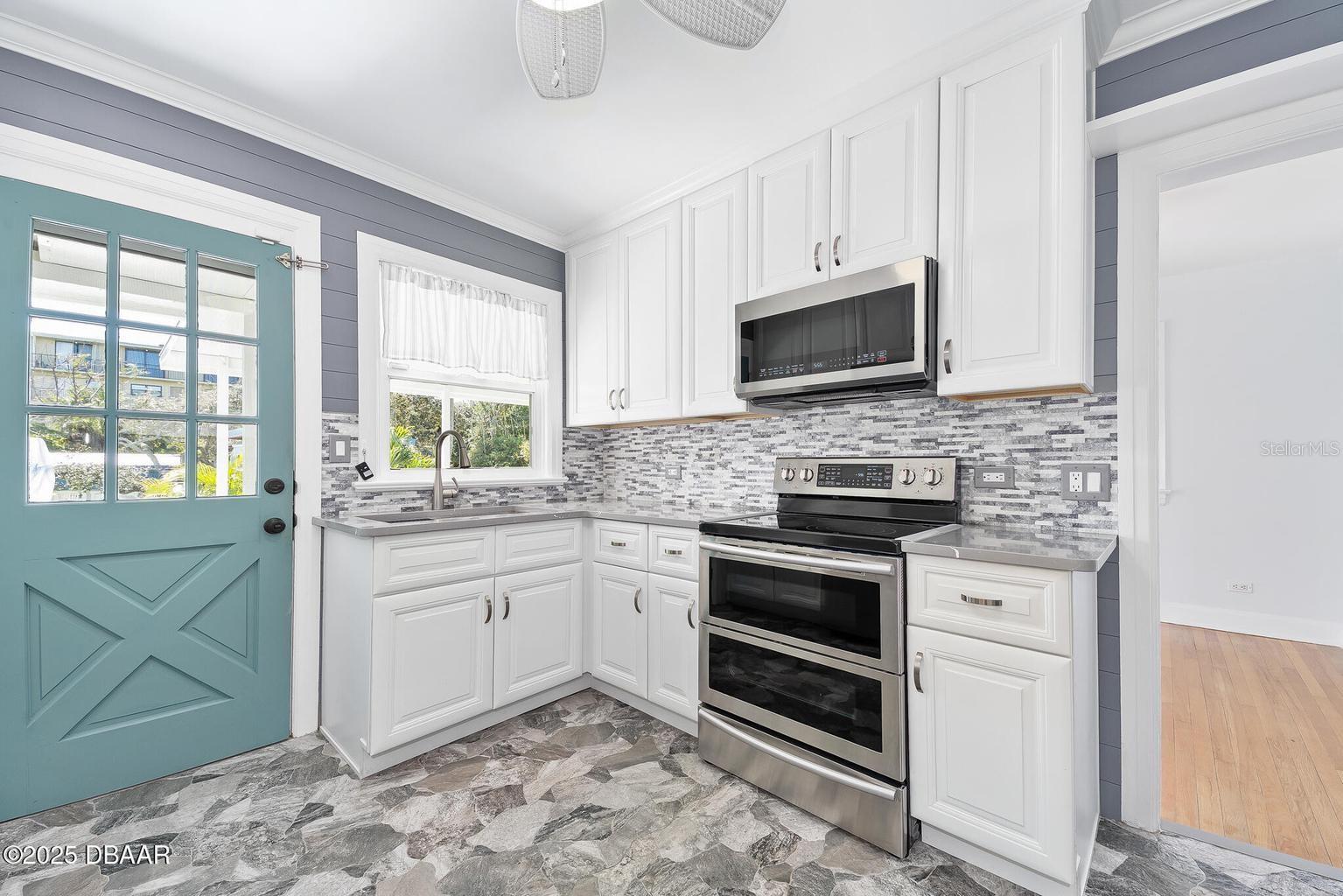 KAHNWAY HEIGHTS - Residential