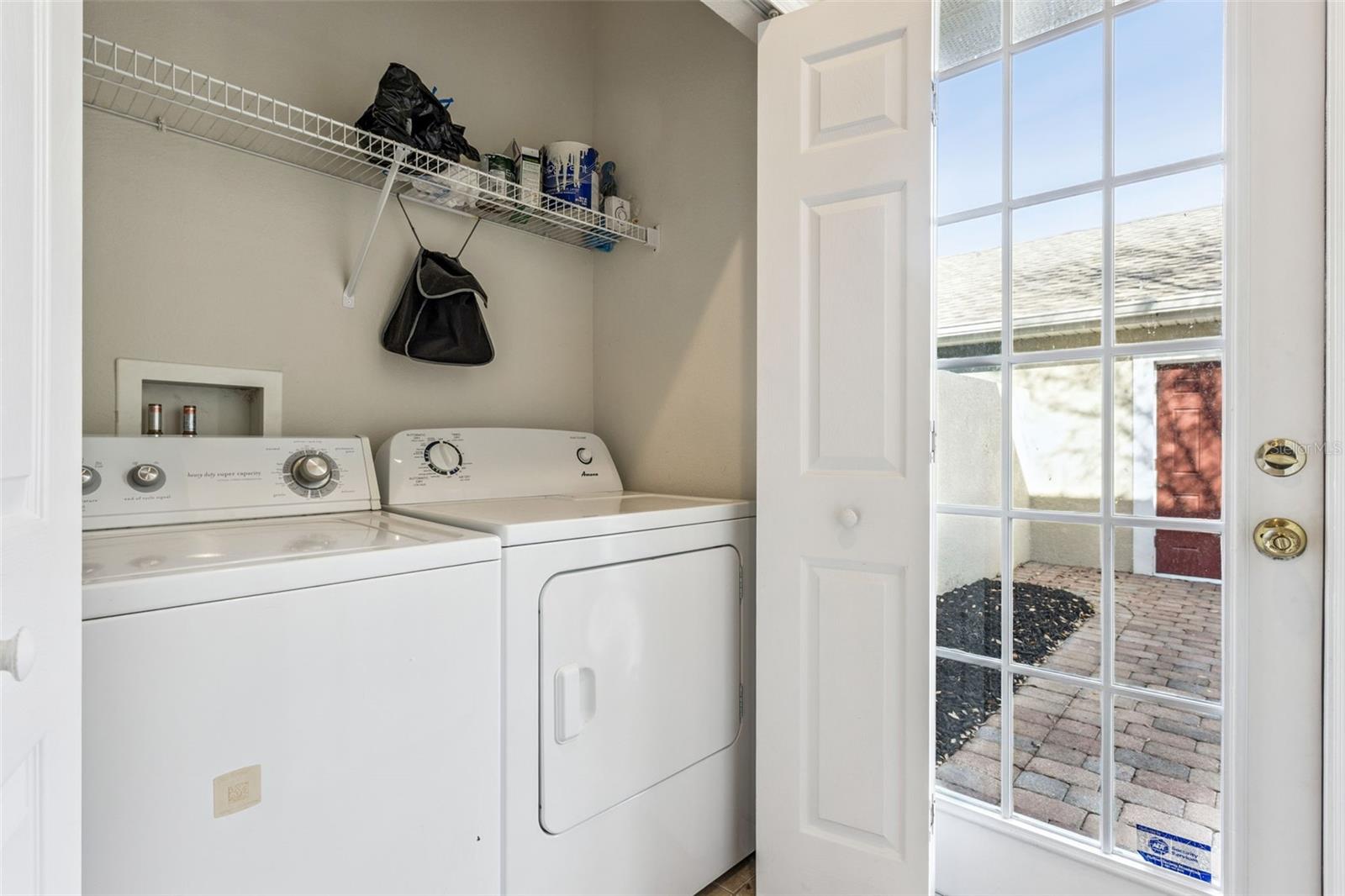 NEWBURY PARK - Residential