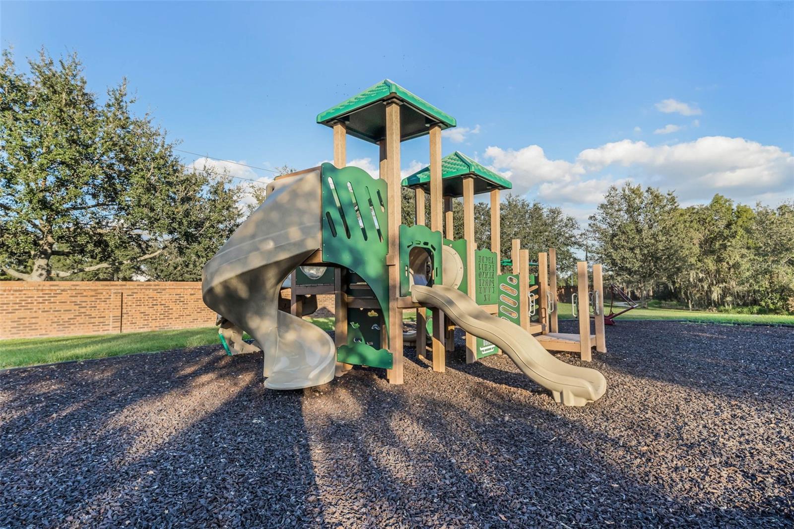 NEWBURY PARK - Residential