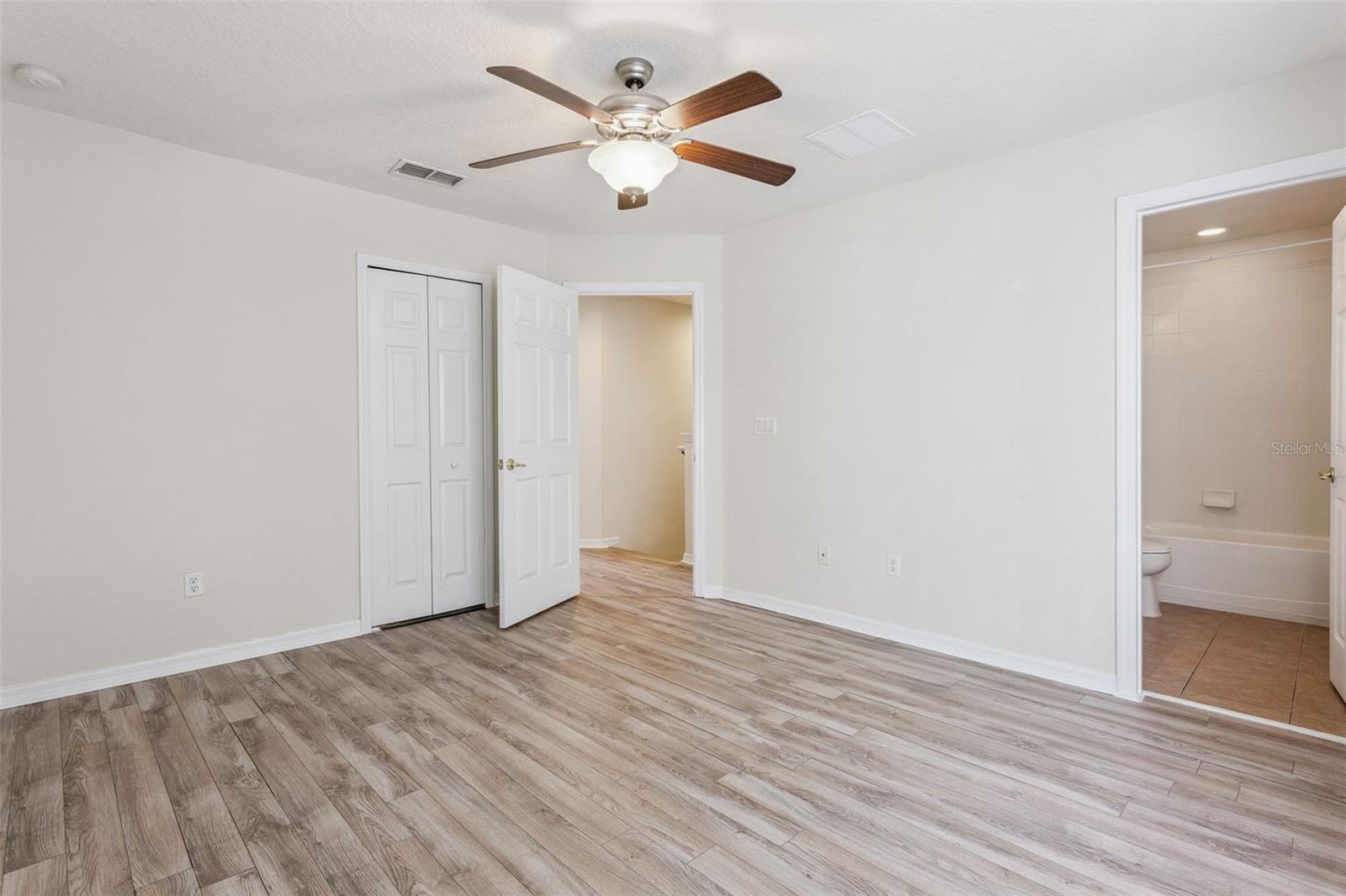 NEWBURY PARK - Residential