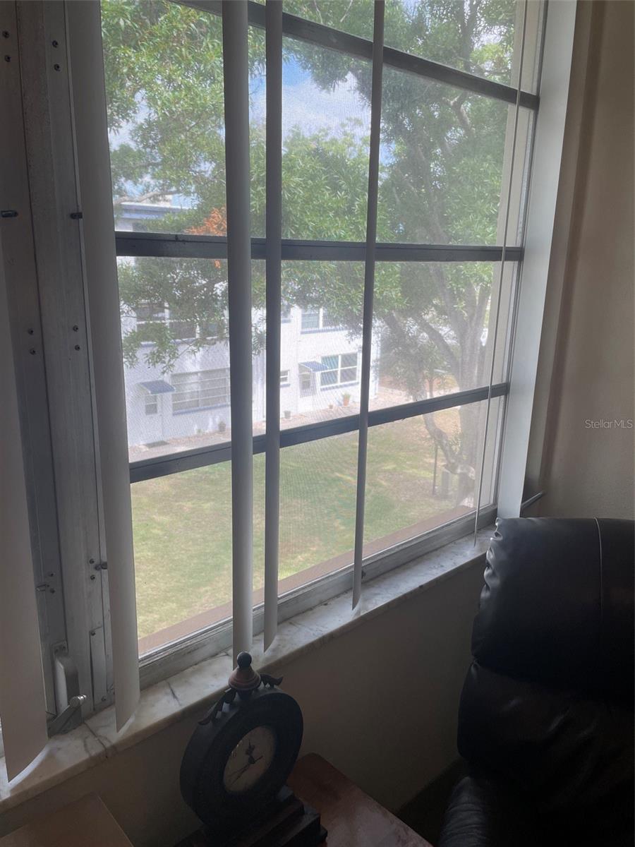PARKWOOD CONDO - Residential