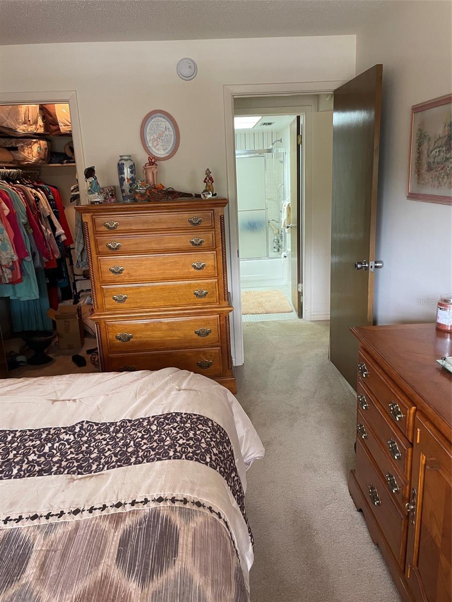 PARKWOOD CONDO - Residential