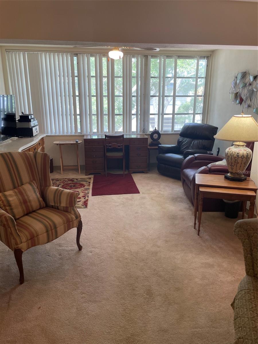 PARKWOOD CONDO - Residential