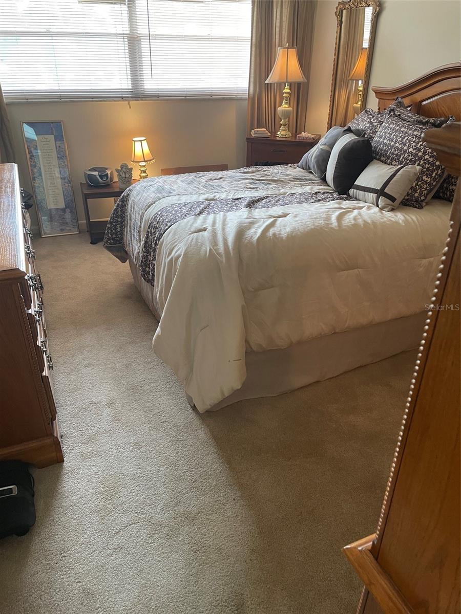 PARKWOOD CONDO - Residential