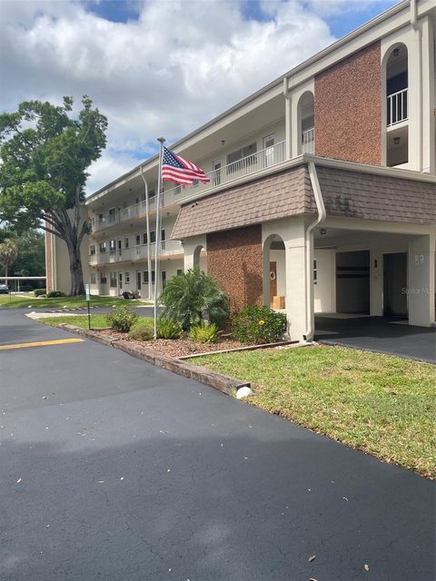 Photo of 5880 38th Avenue N #308, St Petersburg, FL 33710 (MLS # TB8503639)