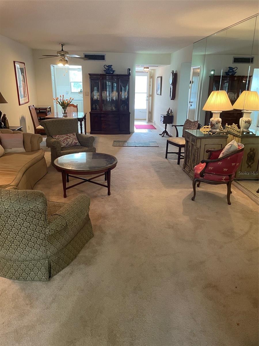 PARKWOOD CONDO - Residential