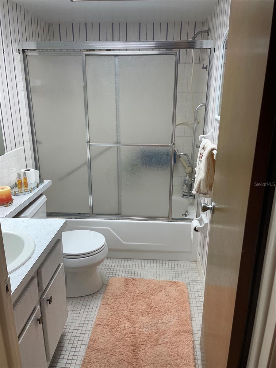 PARKWOOD CONDO - Residential