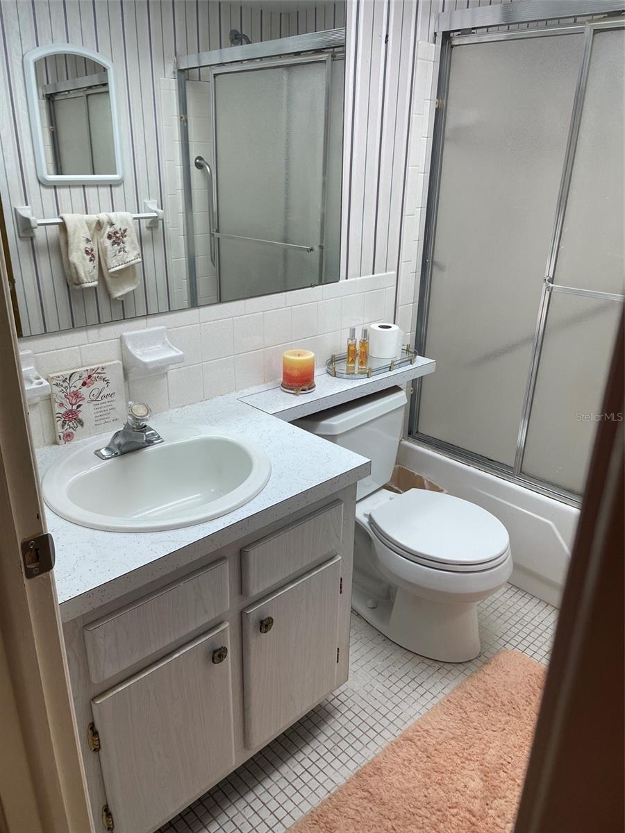 PARKWOOD CONDO - Residential