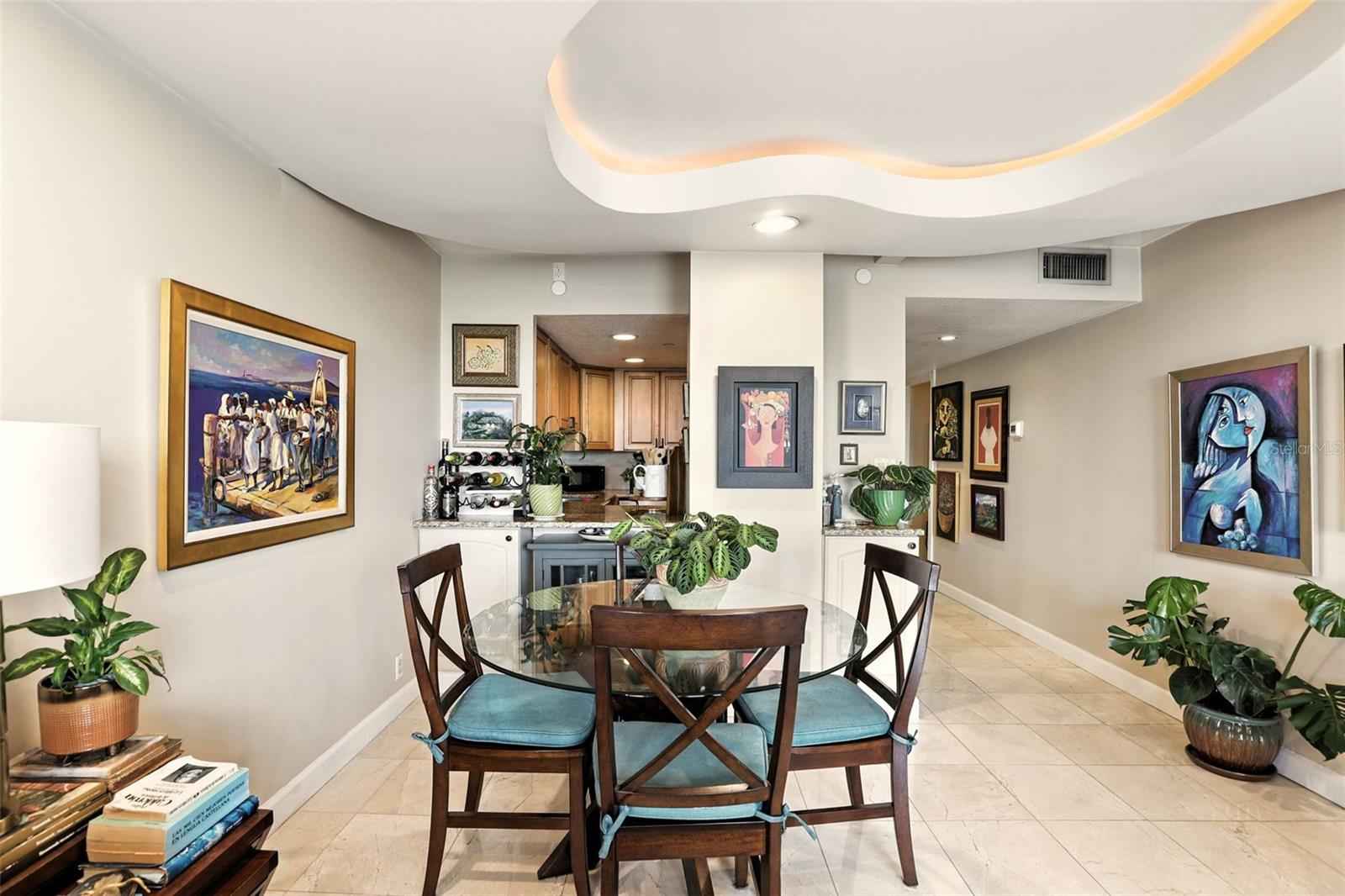 400 E COLONIAL DRIVE 806