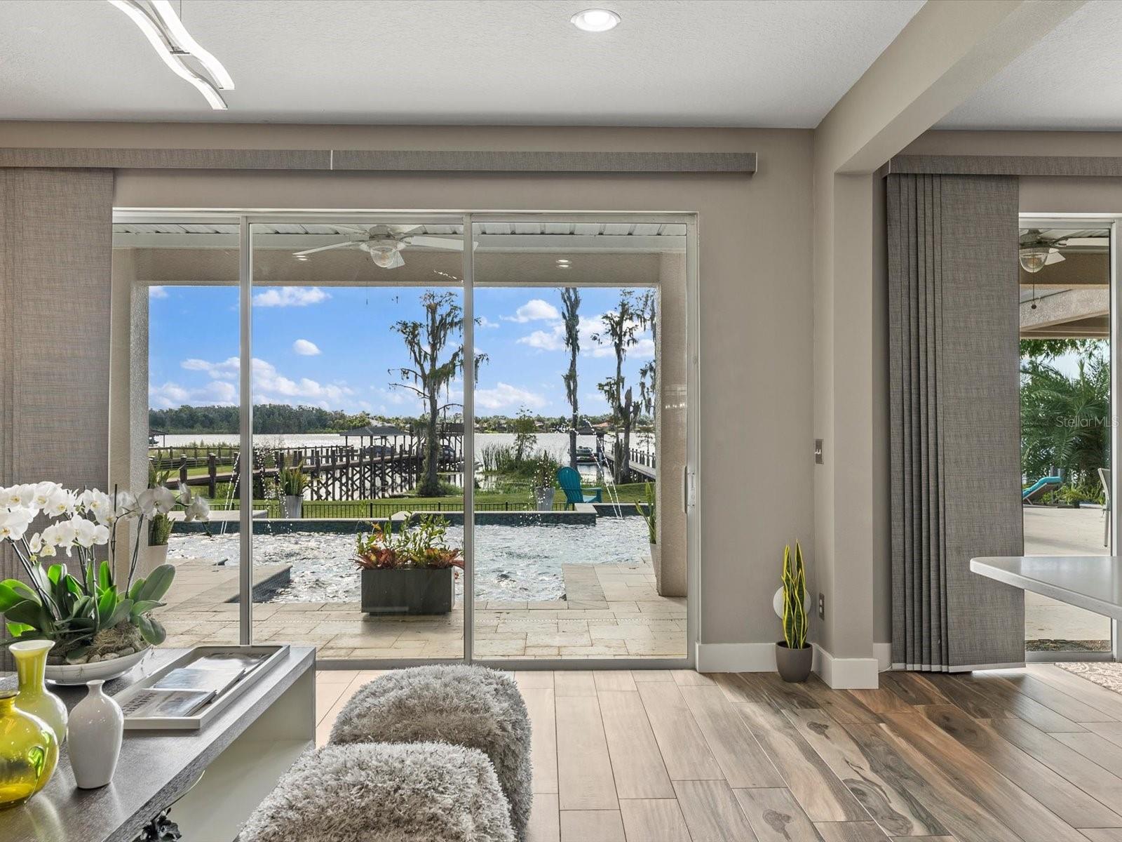 LAKE ROBERTS LNDG E - Residential
