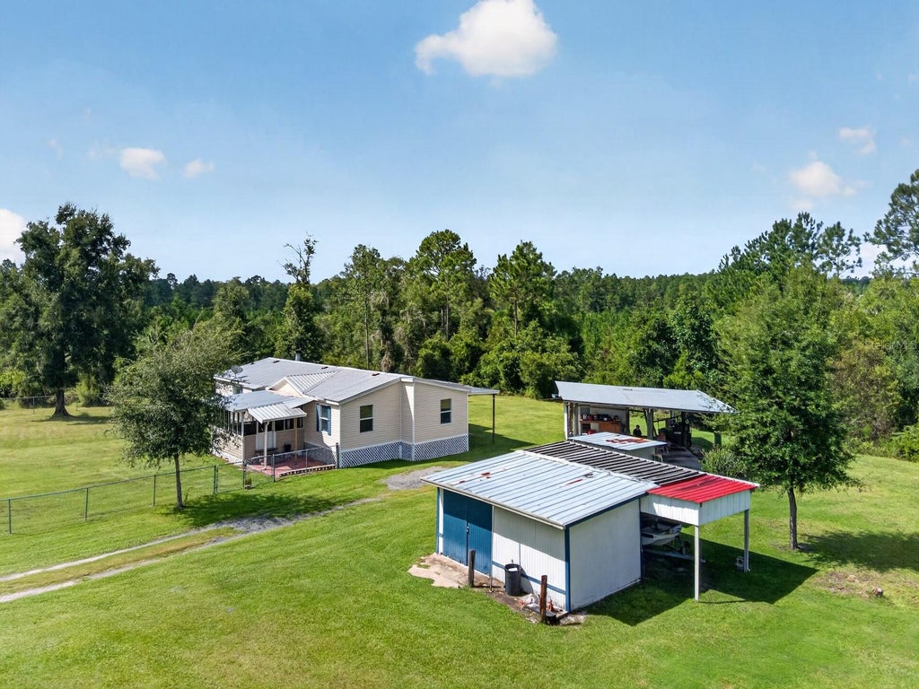 Photo of 18748 NE 148th Terrace Road, Fort Mccoy, FL 32134 (MLS # OM732608)