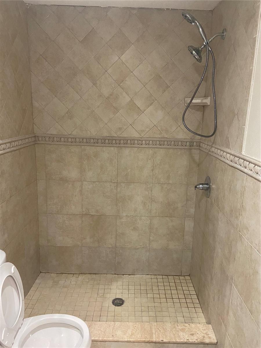 VILLAS OF BEACON GROVES - Residential