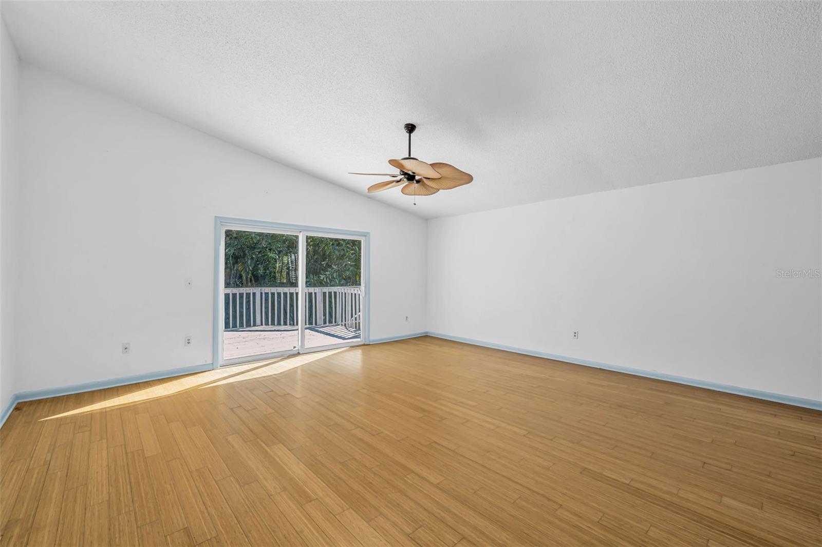 INDIAN BLUFF ISLAND - Residential