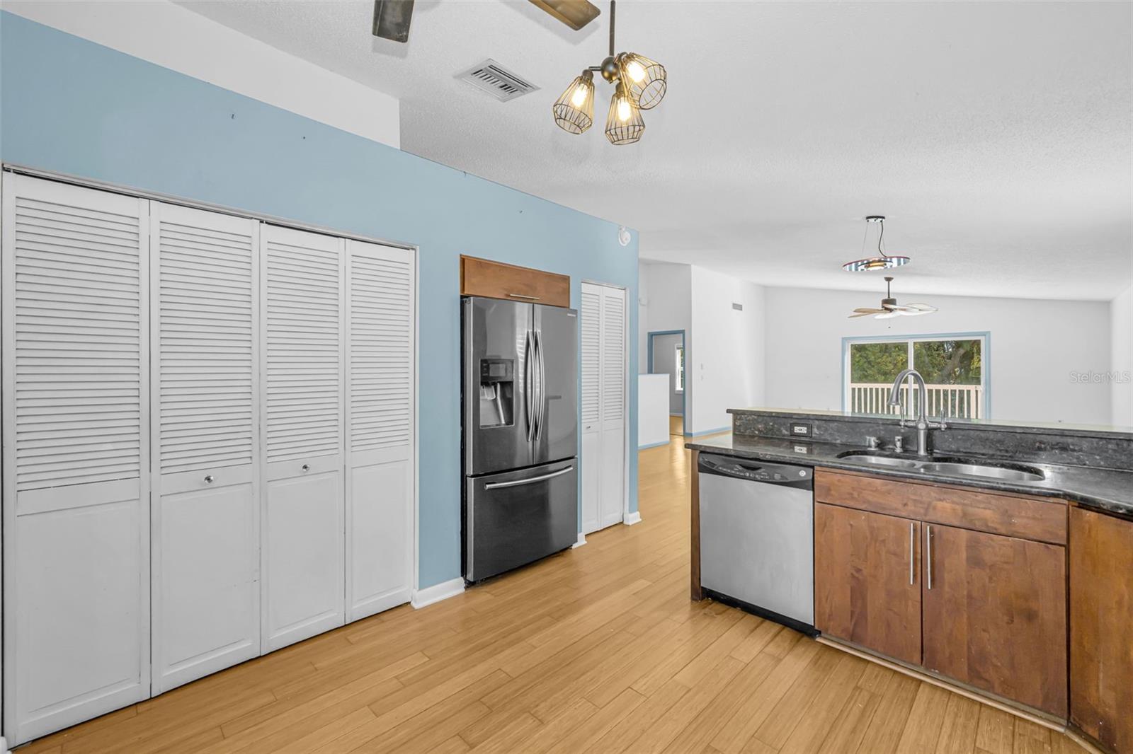 INDIAN BLUFF ISLAND - Residential