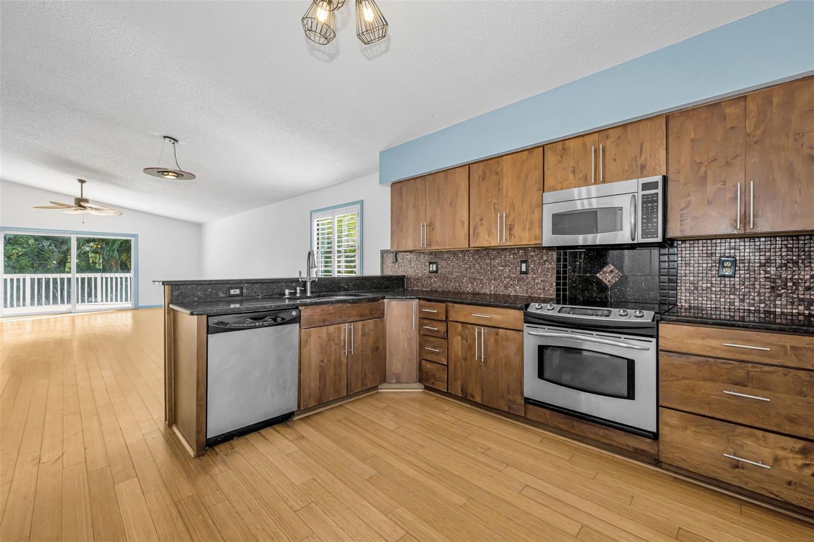 INDIAN BLUFF ISLAND - Residential