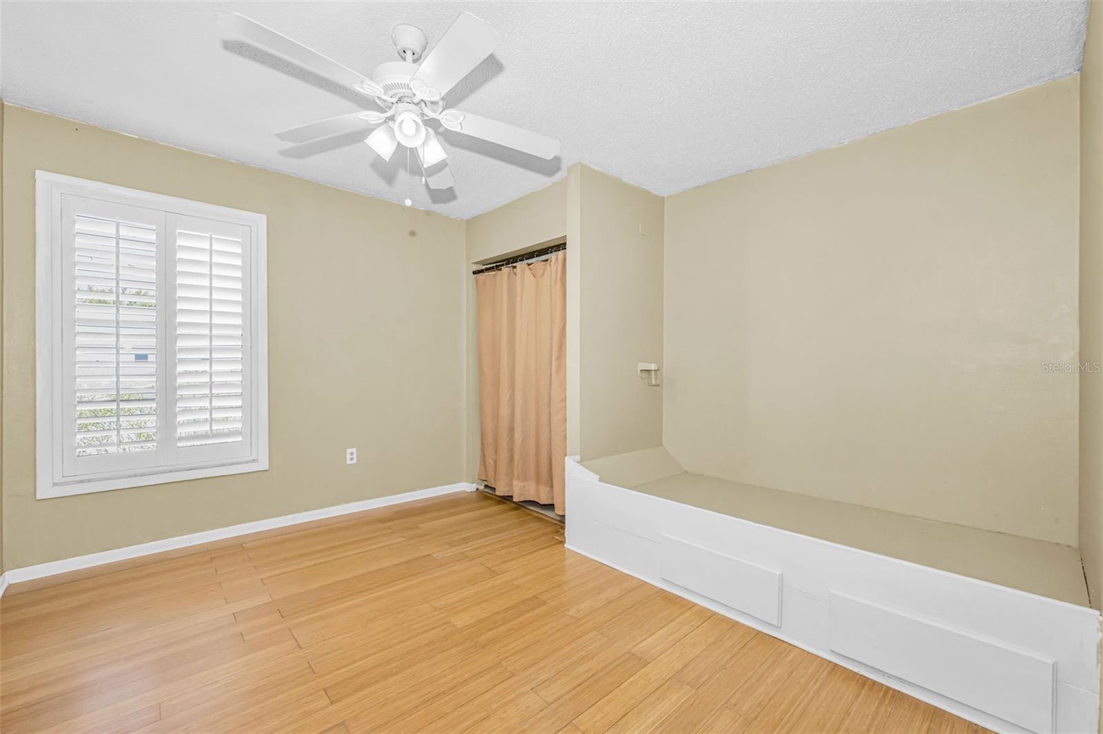 INDIAN BLUFF ISLAND - Residential