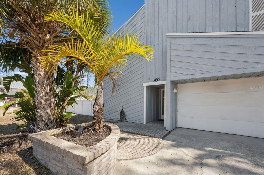 Photo of 105 Peterson Lane, Palm Harbor, FL 34683 (MLS # TB8475869)