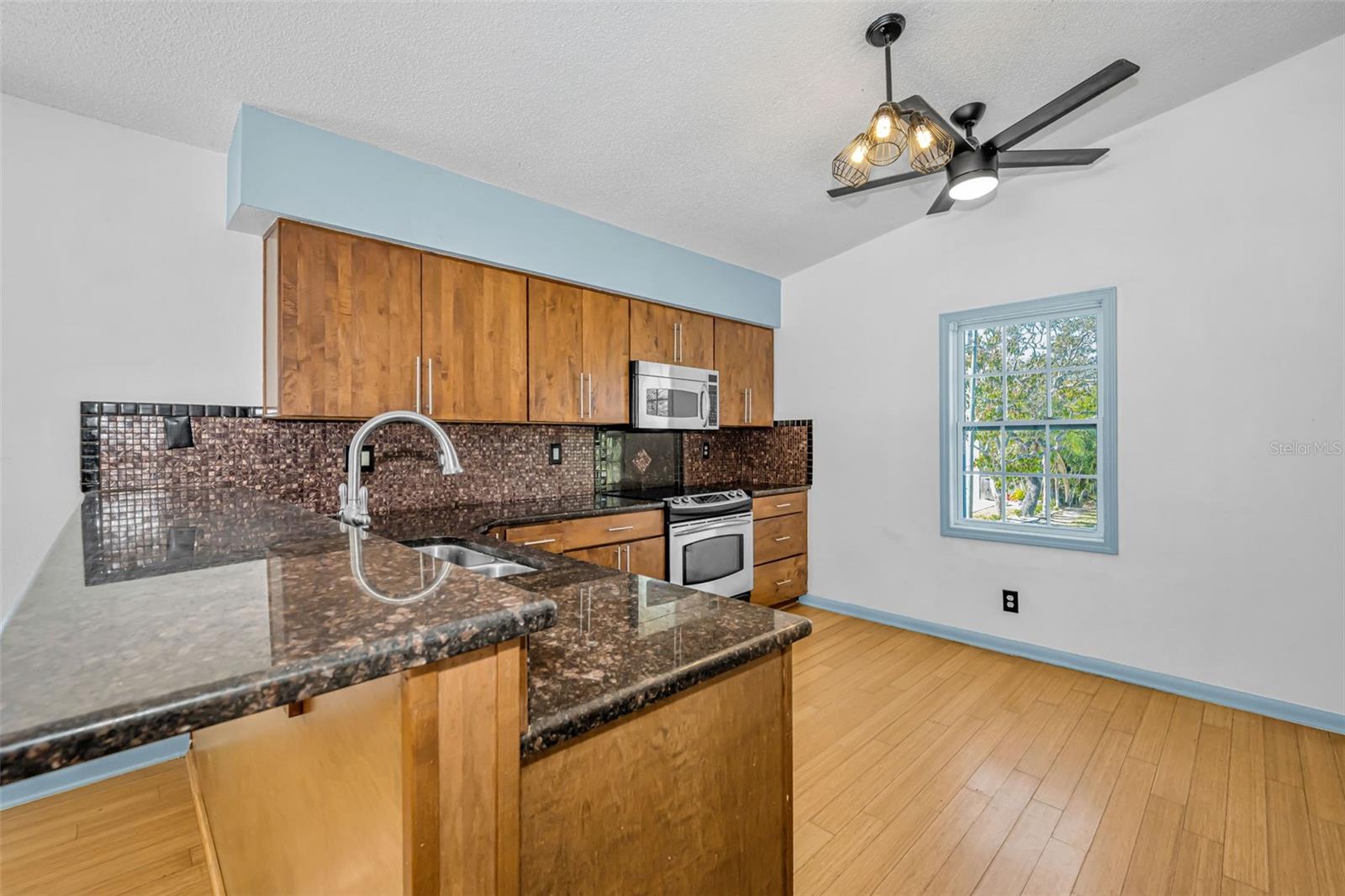 INDIAN BLUFF ISLAND - Residential