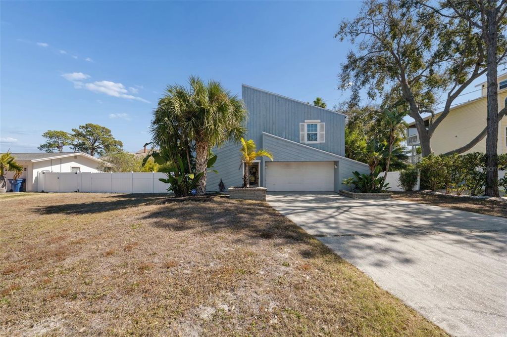 Photo of 105 Peterson Lane, Palm Harbor, FL 34683 (MLS # TB8475869)