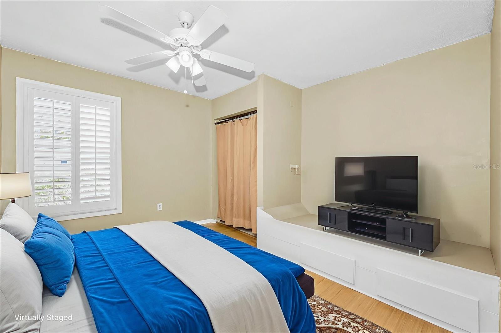 INDIAN BLUFF ISLAND - Residential