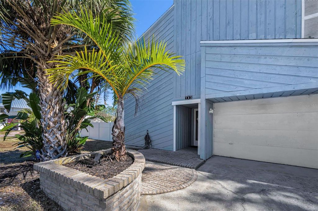 Photo of 105 Peterson Lane, Palm Harbor, FL 34683 (MLS # TB8475869)