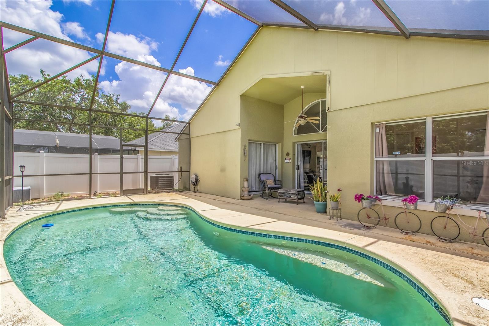 1906 CHATHAMOOR DRIVE