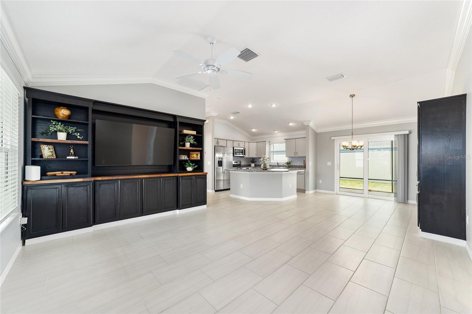 VILLAGES/SOUTHERN OAKS UN #71 - Residential