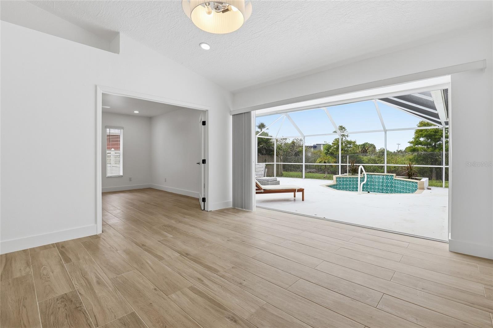 BAYSHORE ESTATES - Residential