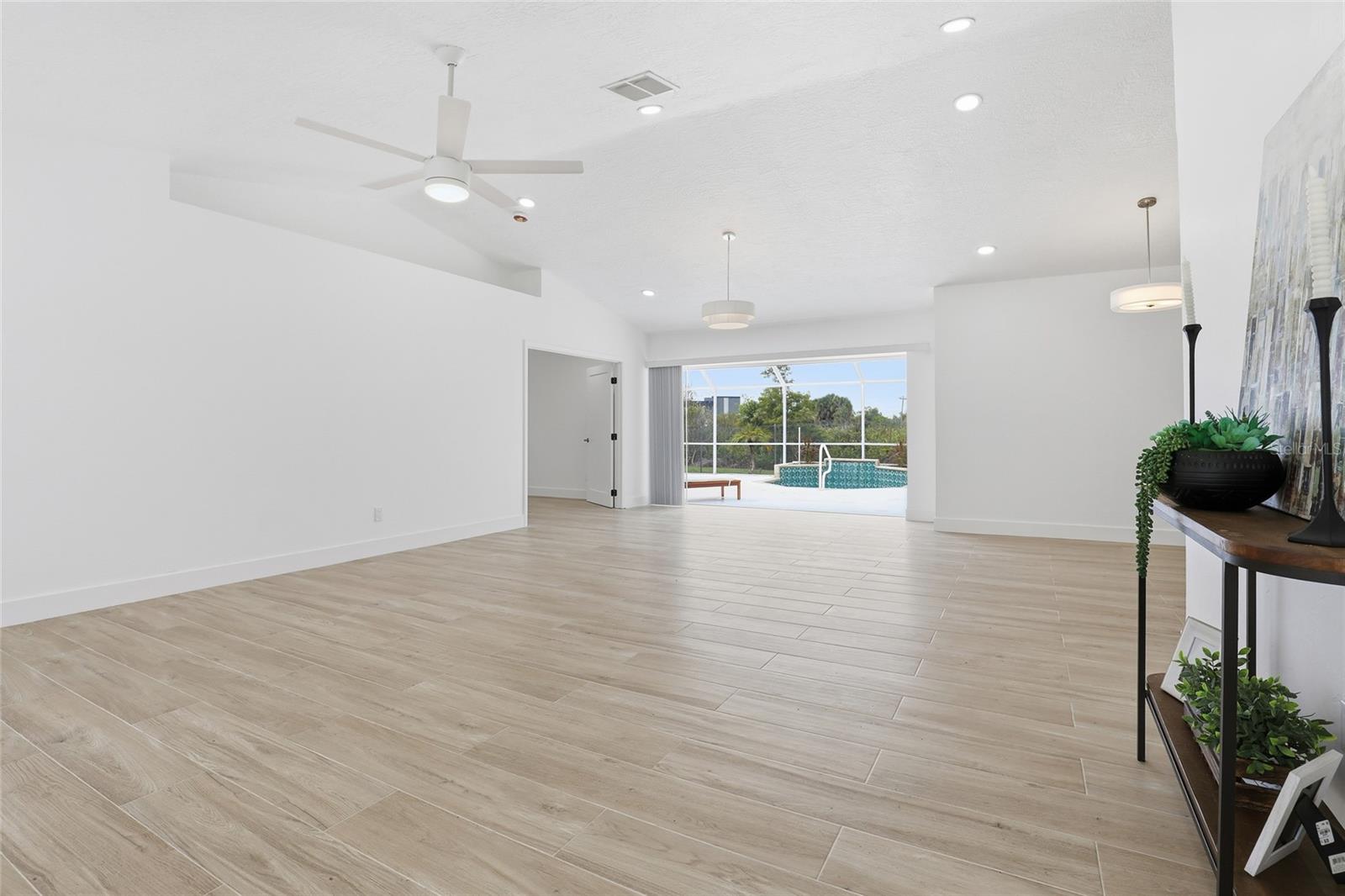 BAYSHORE ESTATES - Residential