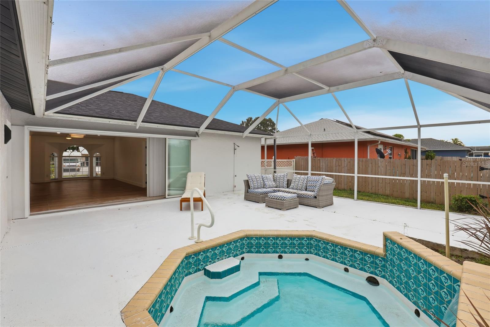 BAYSHORE ESTATES - Residential