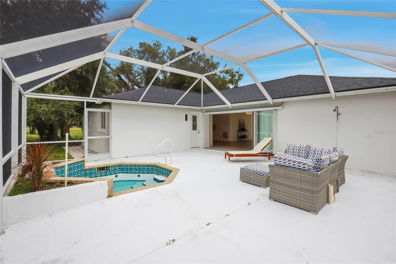 BAYSHORE ESTATES - Residential